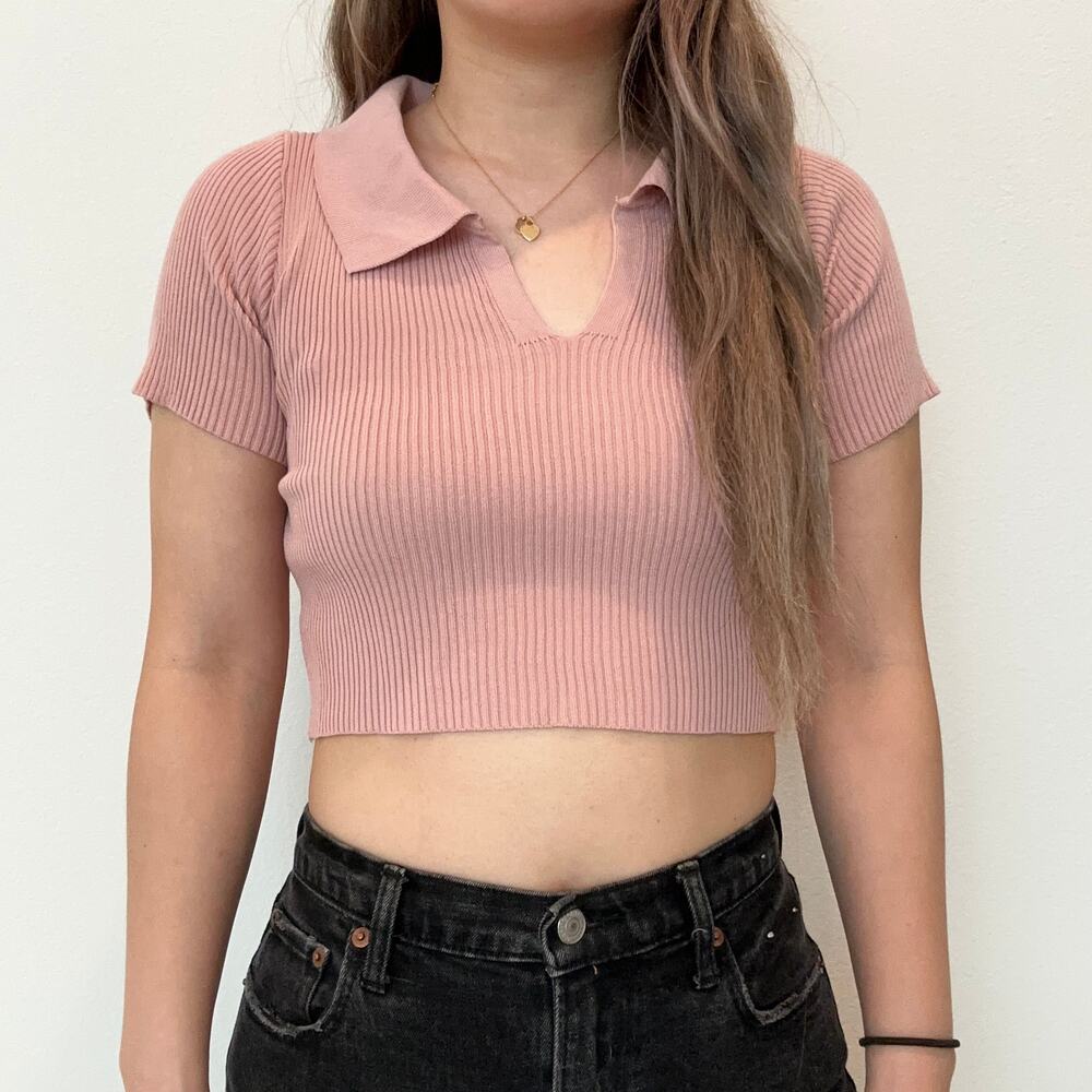 Pink cropped ribbed collared short sleeve top small